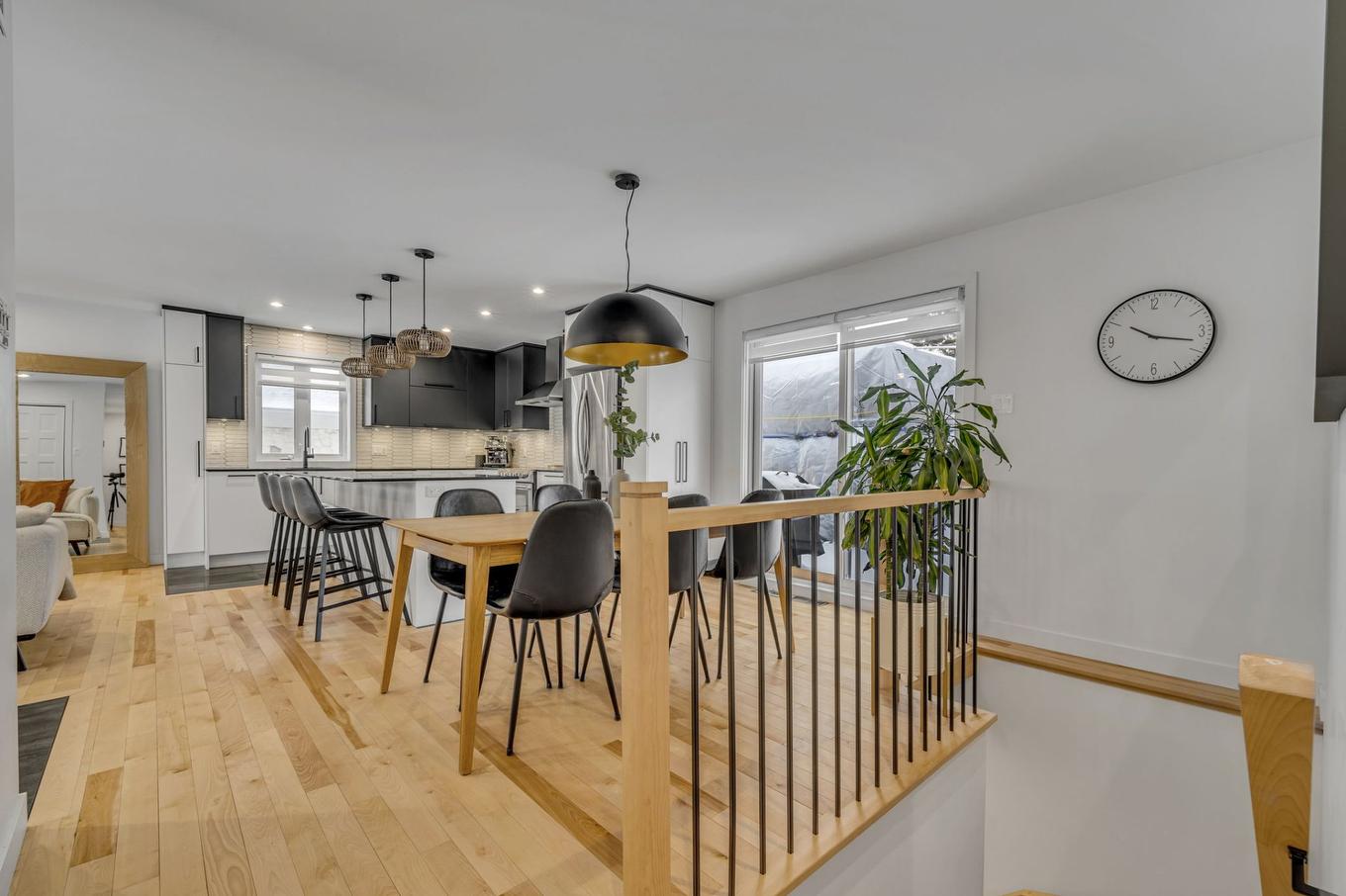 Salle à manger - 9165 Av. De Lucerne, Québec (Charlesbourg), QC - Indoor Photo Showing Dining Room