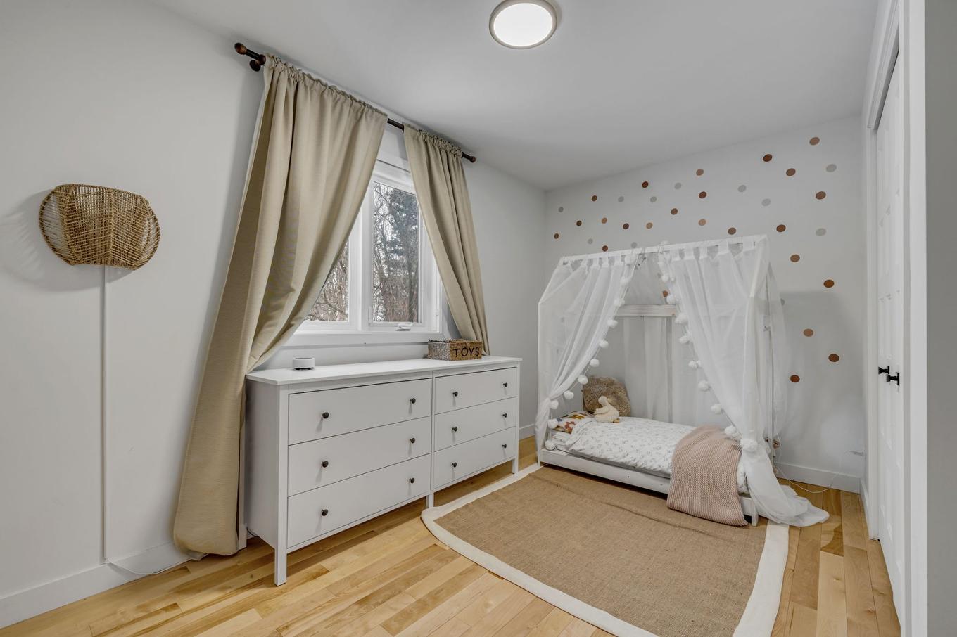 Chambre à coucher - 9165 Av. De Lucerne, Québec (Charlesbourg), QC - Indoor Photo Showing Bedroom