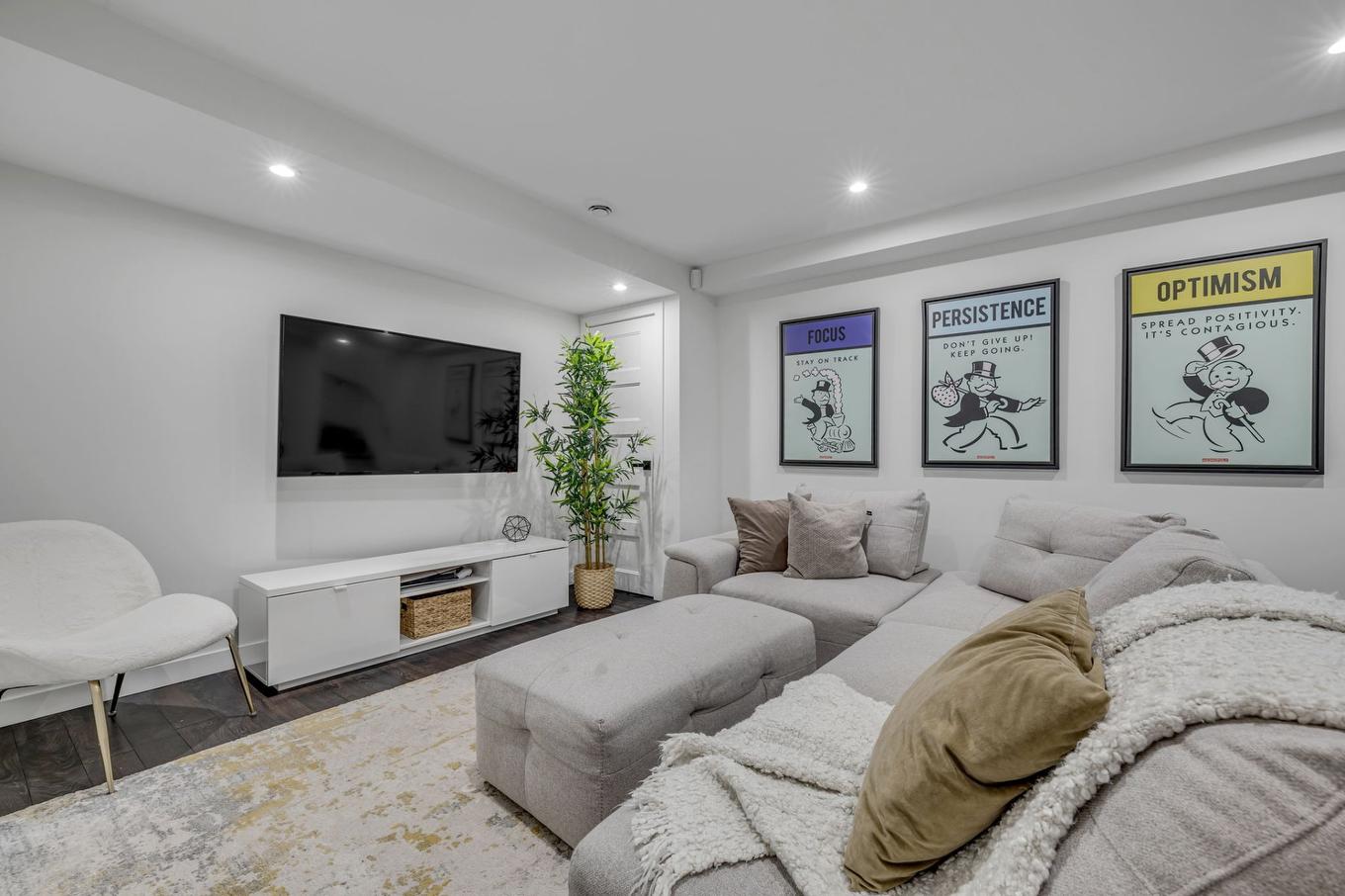 Salle familiale - 9165 Av. De Lucerne, Québec (Charlesbourg), QC - Indoor Photo Showing Living Room