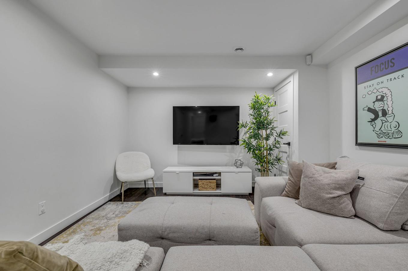 Salle familiale - 9165 Av. De Lucerne, Québec (Charlesbourg), QC - Indoor