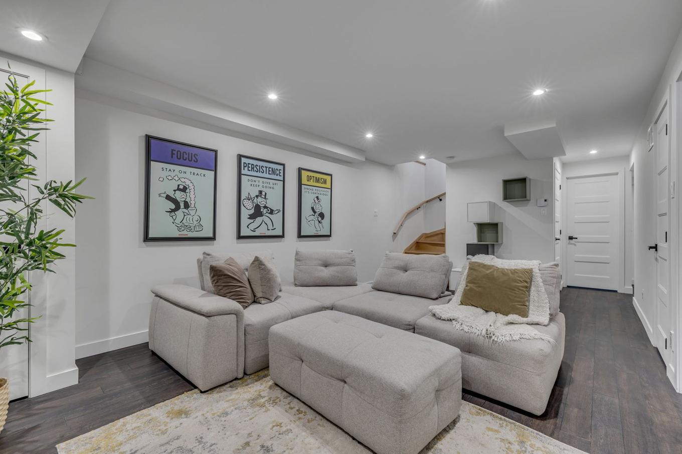 Salle familiale - 9165 Av. De Lucerne, Québec (Charlesbourg), QC - Indoor