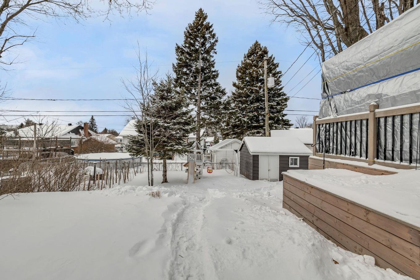 Cour - 9165 Av. De Lucerne, Québec (Charlesbourg), QC - Outdoor