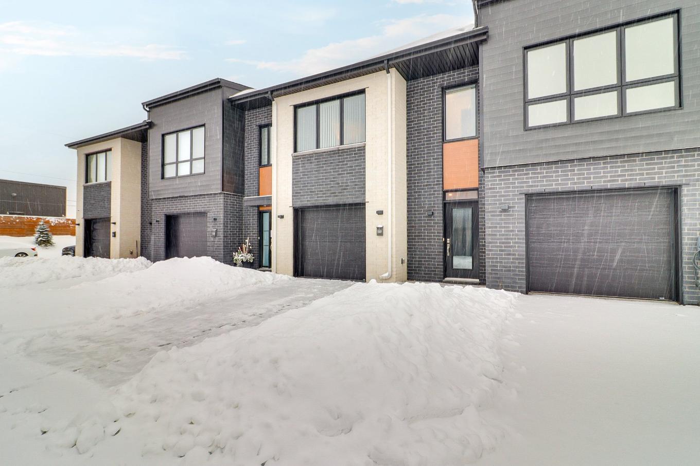 Frontage - 940Z Rg St-François, Terrebonne (Terrebonne), QC - Outdoor