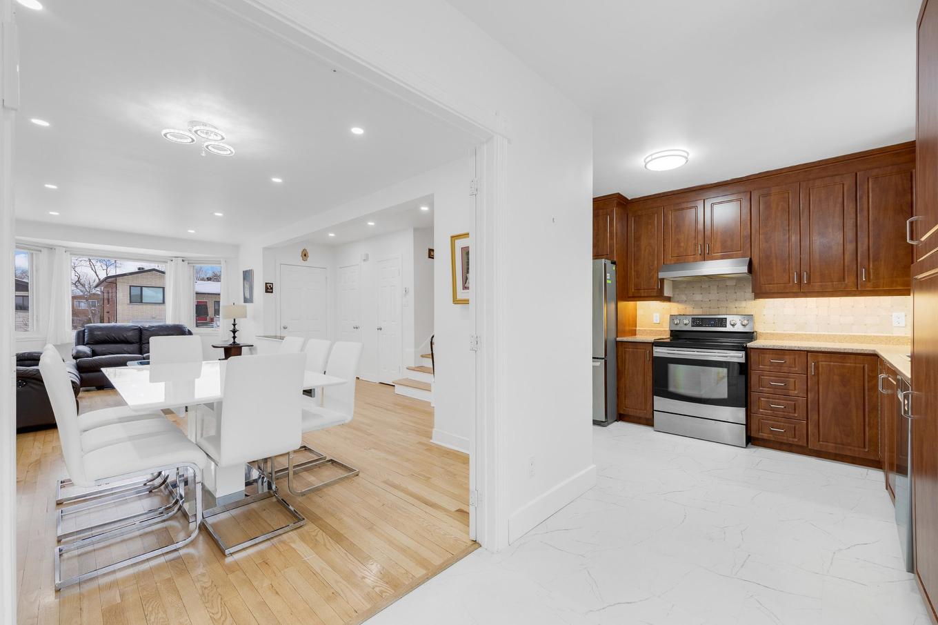 Cuisine - 5627 Av. Melling, Côte-Saint-Luc, QC - Indoor Photo Showing Kitchen