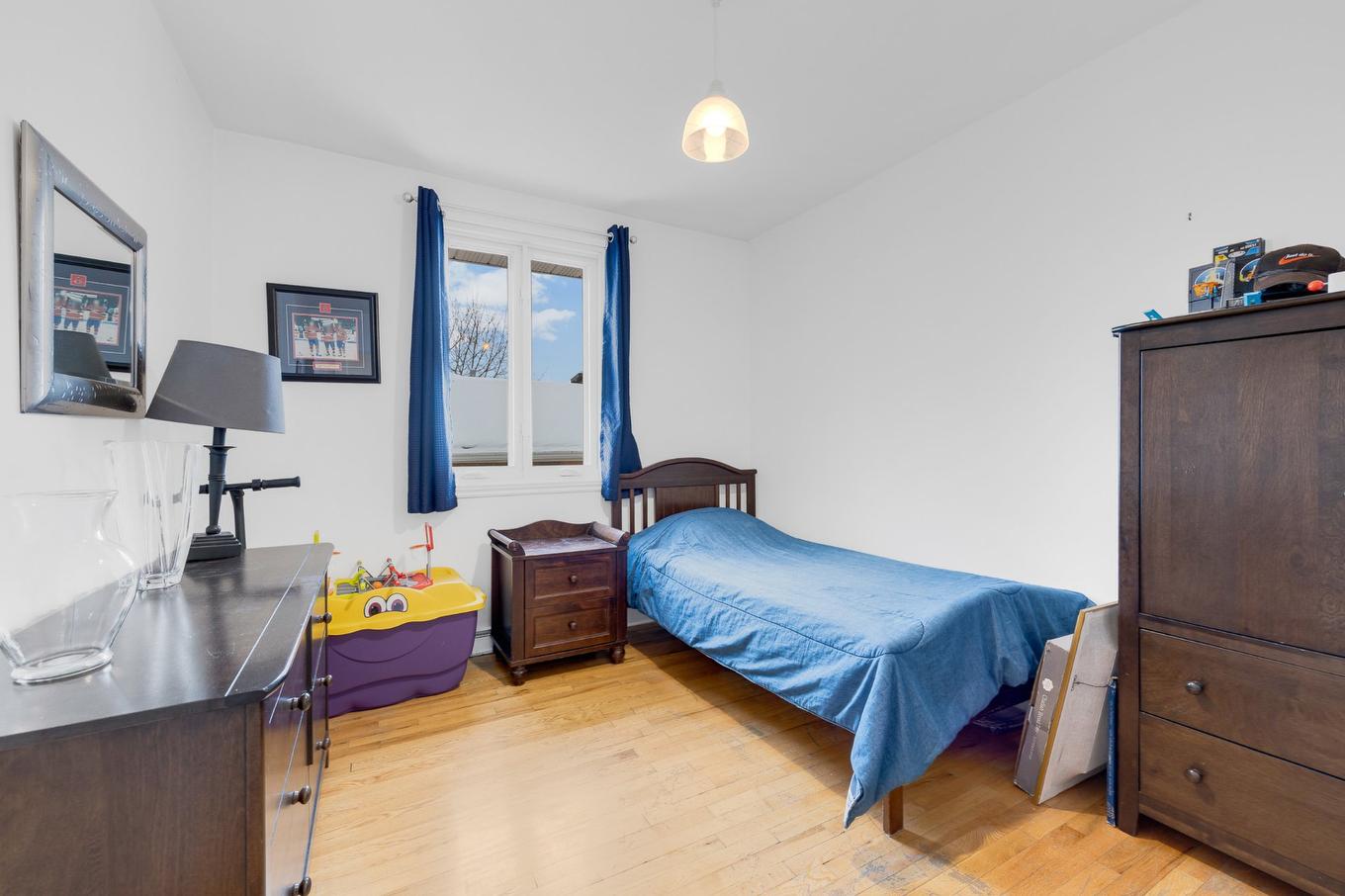 Chambre à coucher - 5627 Av. Melling, Côte-Saint-Luc, QC - Indoor Photo Showing Bedroom