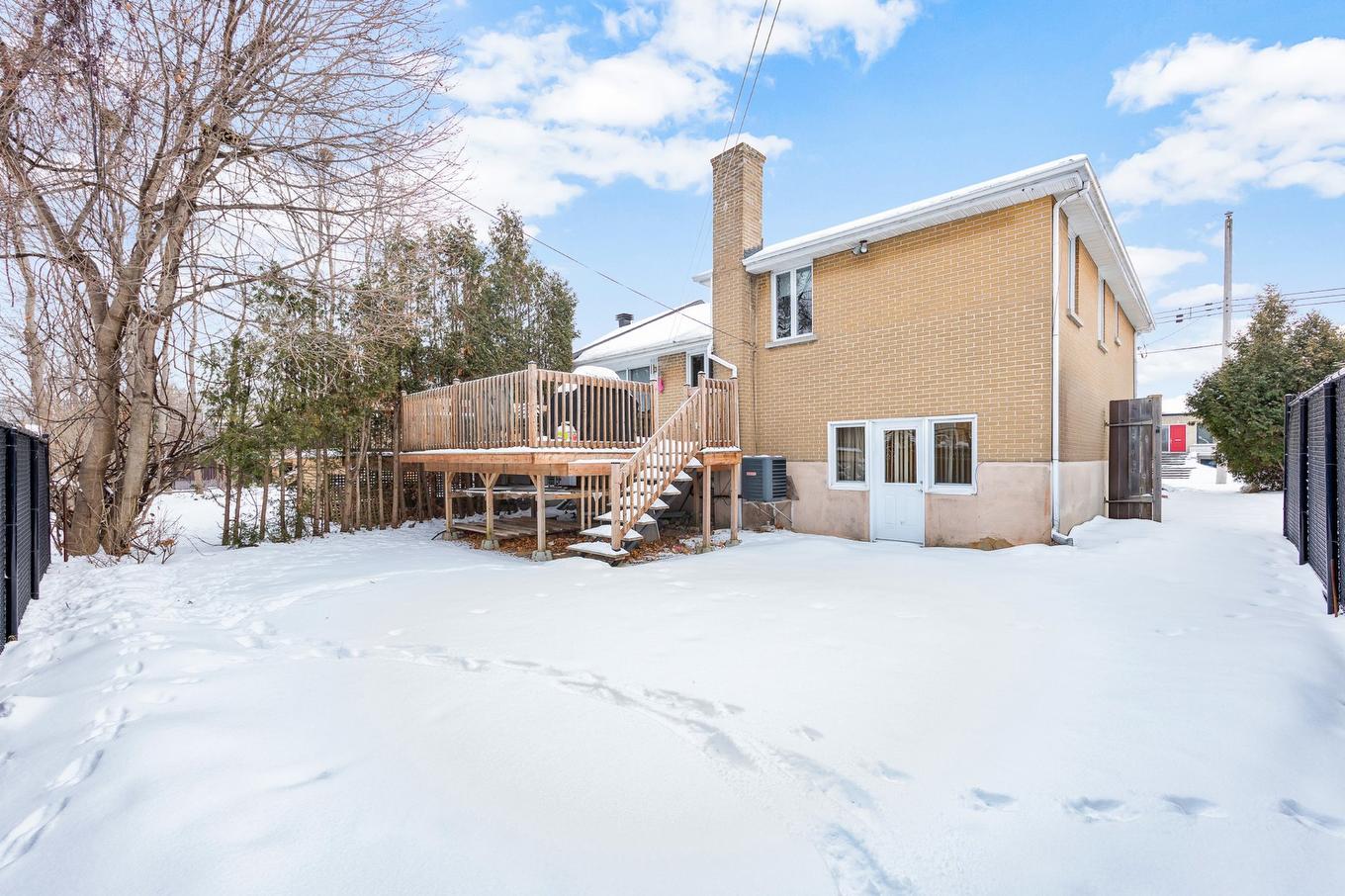 Cour - 5627 Av. Melling, Côte-Saint-Luc, QC - Outdoor