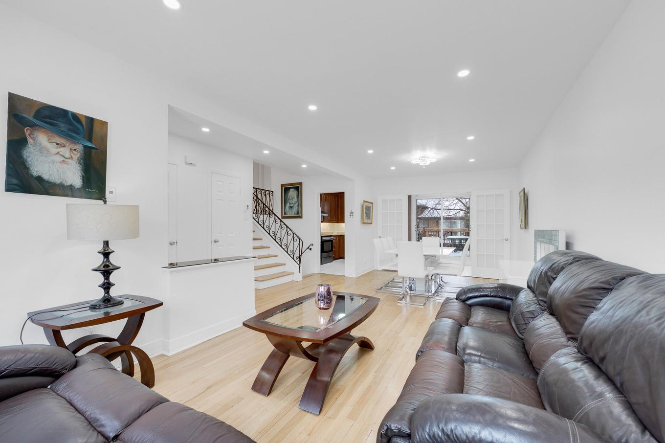 Salon - 5627 Av. Melling, Côte-Saint-Luc, QC - Indoor Photo Showing Living Room