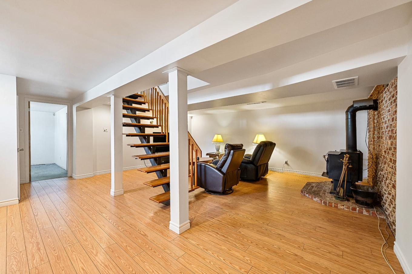 Salle familiale - 173 Rue Des Marguerites, Châteauguay, QC - Indoor Photo Showing Other Room