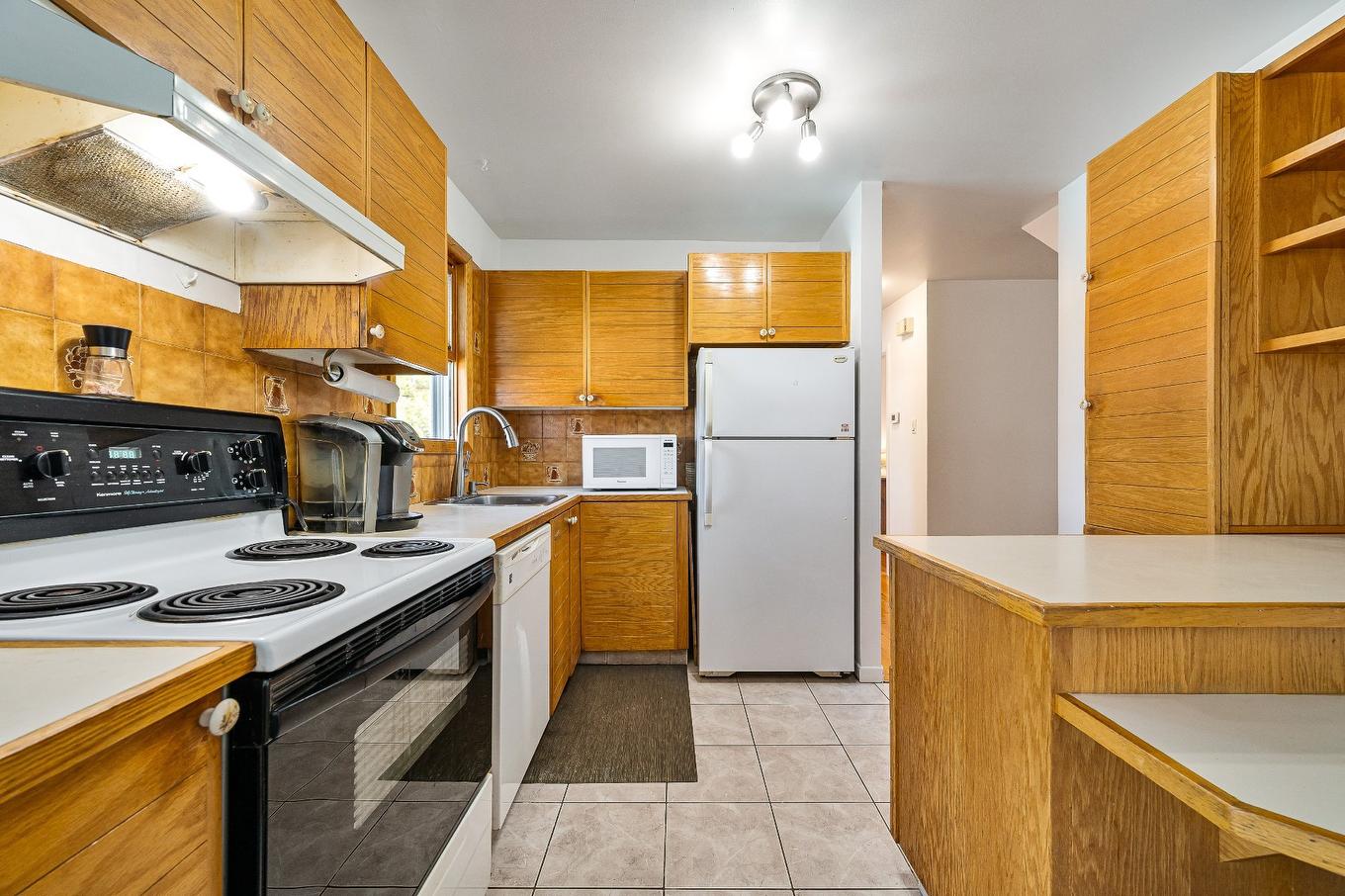 Cuisine - 173 Rue Des Marguerites, Châteauguay, QC - Indoor Photo Showing Kitchen