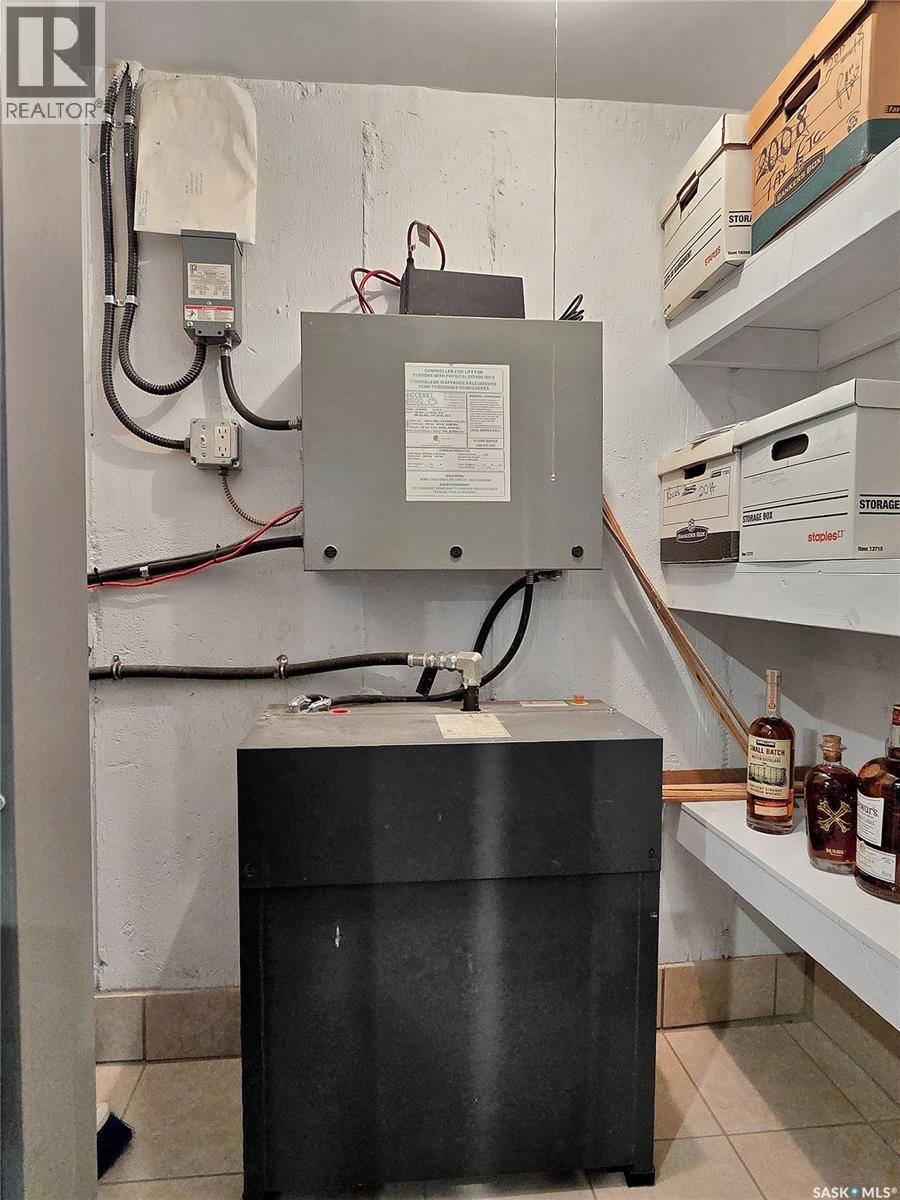 3102 Caen Street, Saskatoon, SK - Indoor Photo Showing Other Room