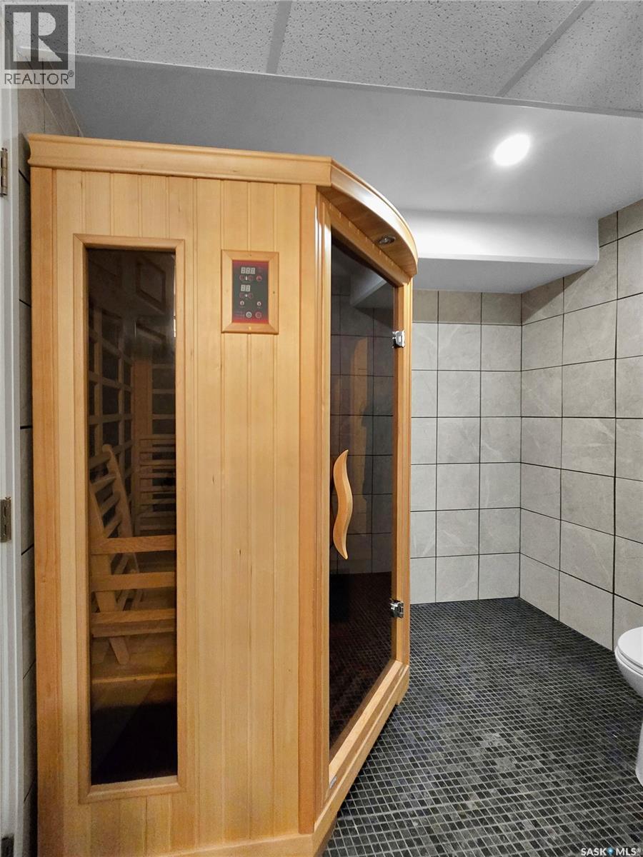 3102 Caen Street, Saskatoon, SK - Indoor Photo Showing Other Room