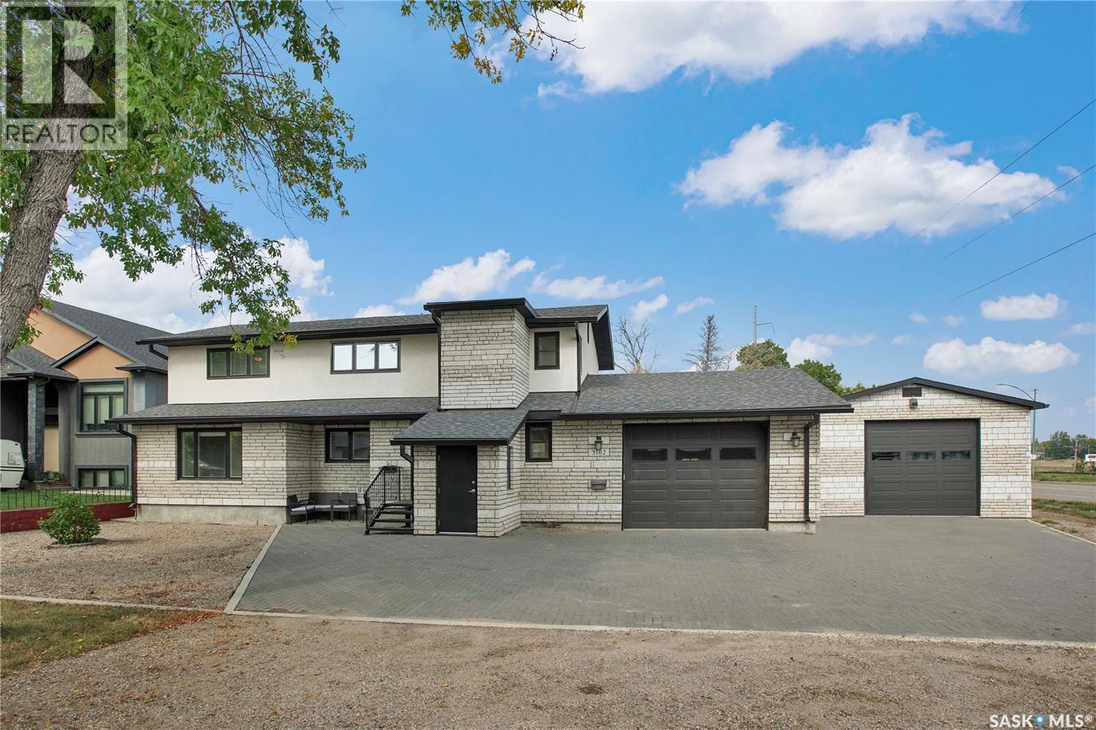 3102 Caen Street, Saskatoon, SK - Outdoor With Facade