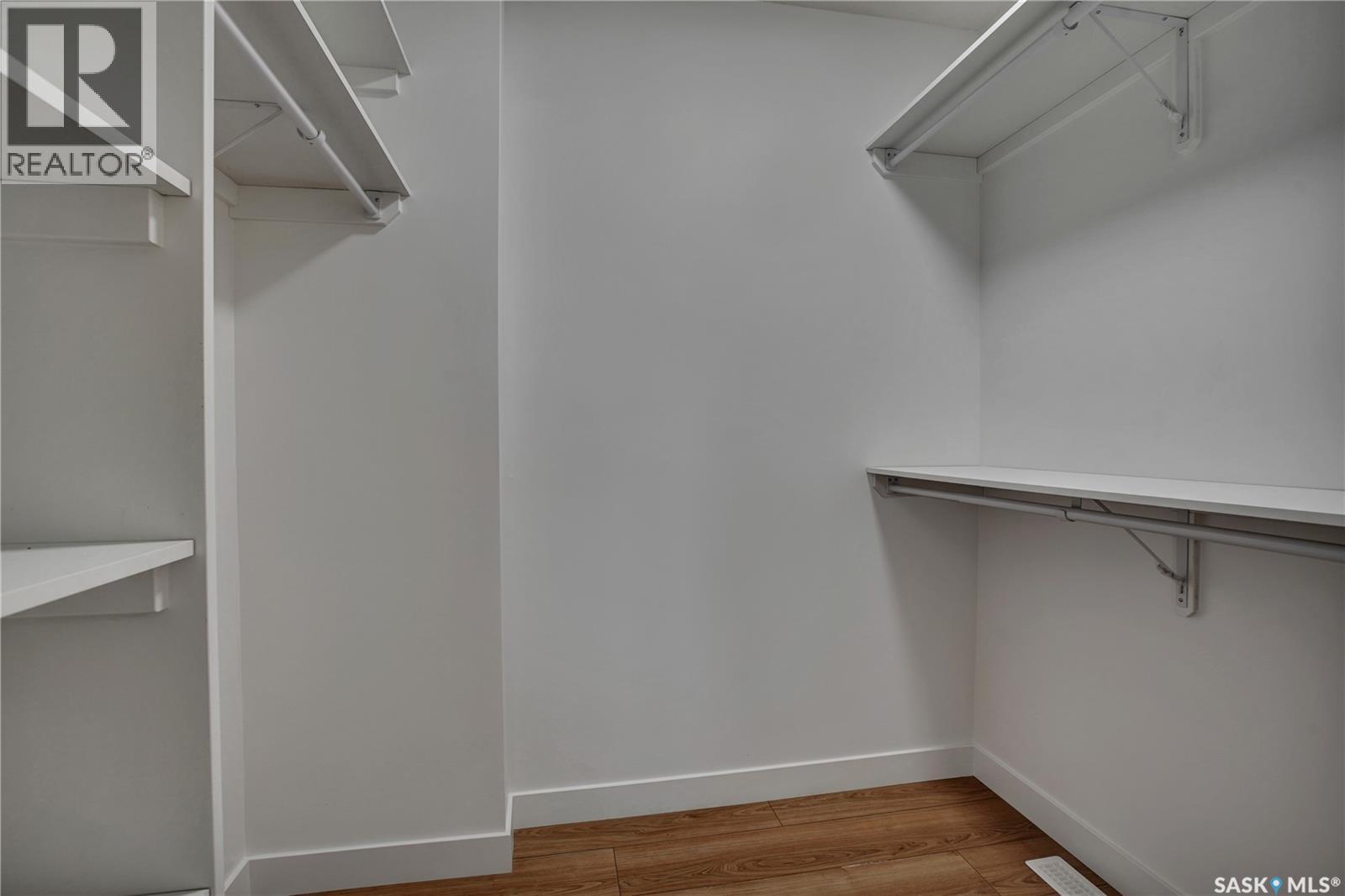 1401 Cairns Avenue, Saskatoon, SK - Indoor With Storage