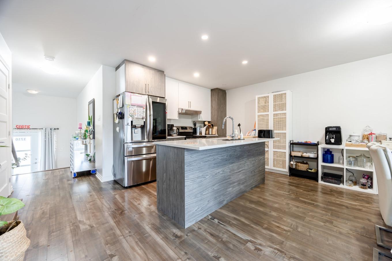 Cuisine - 1710 Rue Coderre, Longueuil (Saint-Hubert), QC