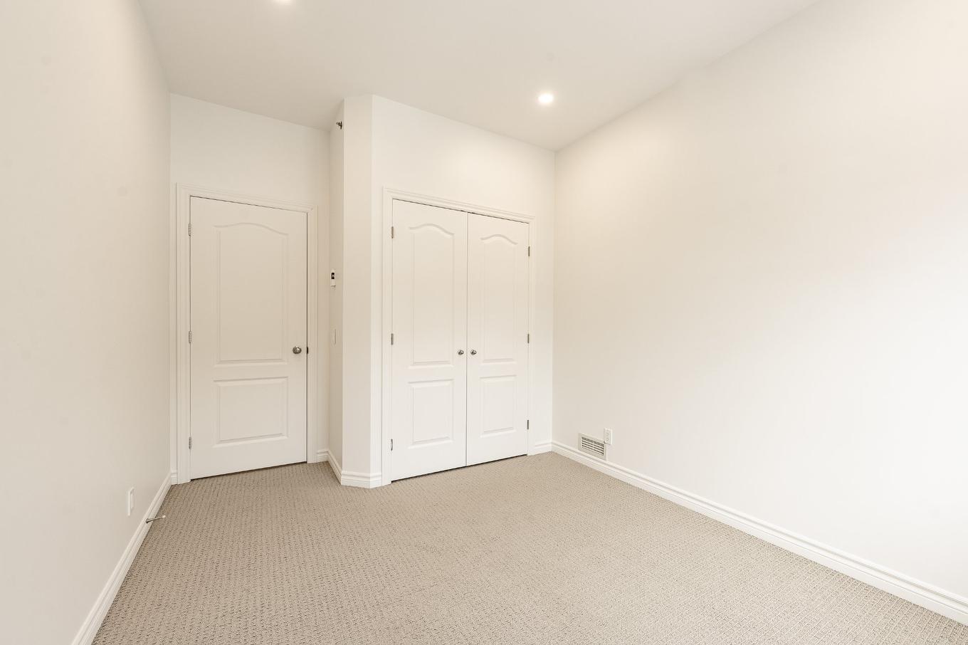 Chambre à coucher - 101-130 Boul. De Bromont, Bromont, QC - Indoor Photo Showing Other Room