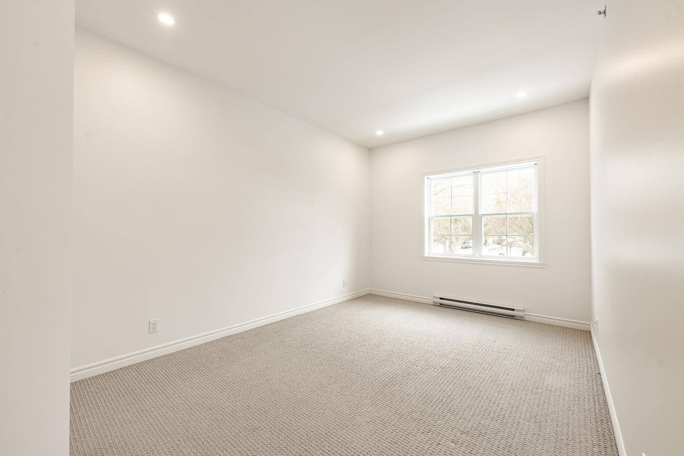 Chambre à coucher - 101-130 Boul. De Bromont, Bromont, QC - Indoor Photo Showing Other Room