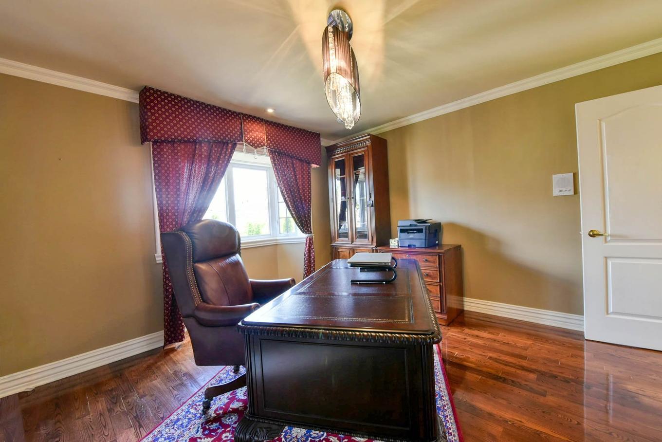 Bureau - 5 Rue Finch, Dollard-Des-Ormeaux, QC - Indoor Photo Showing Office