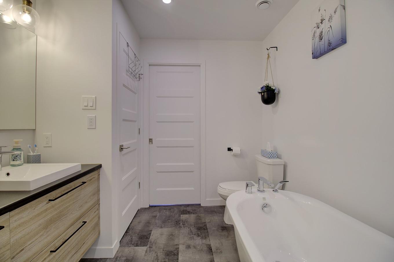 Salle de bains - 1722 Rue Lacharité, Sherbrooke (Fleurimont), QC - Indoor Photo Showing Bathroom