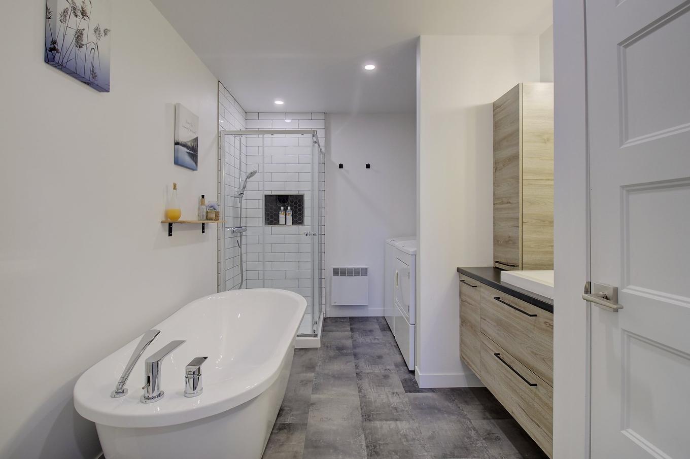 Salle de bains - 1722 Rue Lacharité, Sherbrooke (Fleurimont), QC - Indoor Photo Showing Bathroom