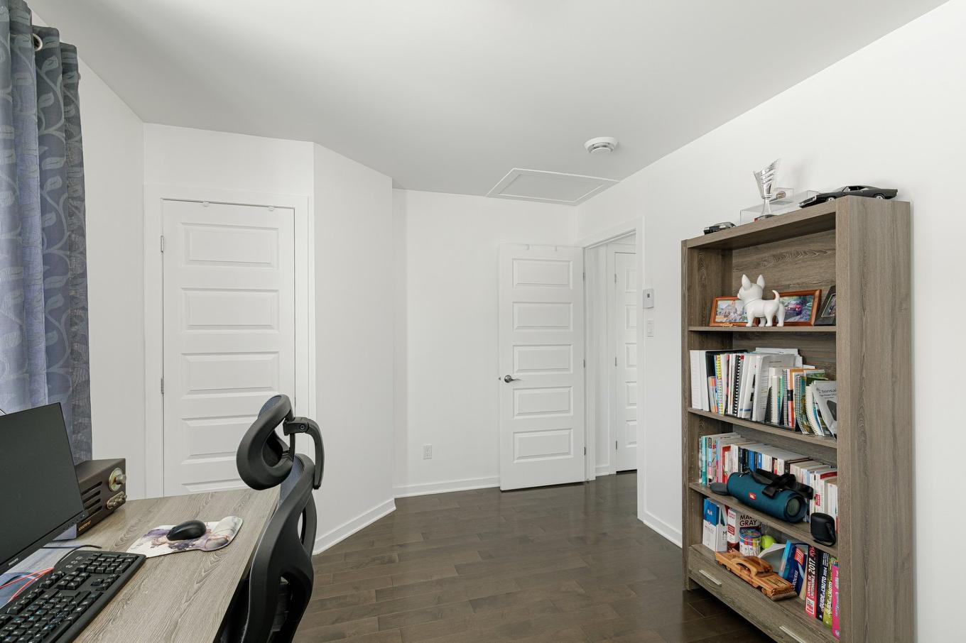 Bedroom - 9719 Rue Yvon-Paiement, Mirabel, QC - Indoor Photo Showing Other Room