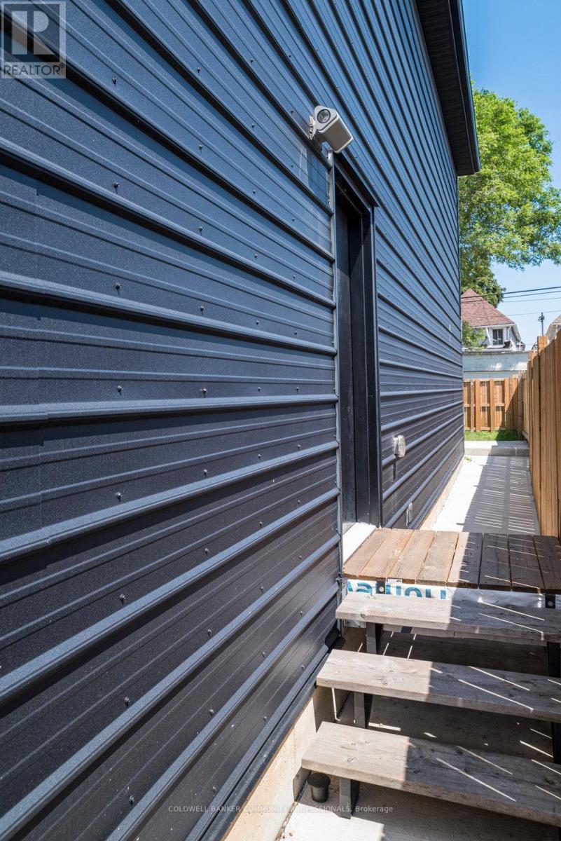 134 Gibson Avenue, Hamilton, ON - Outdoor