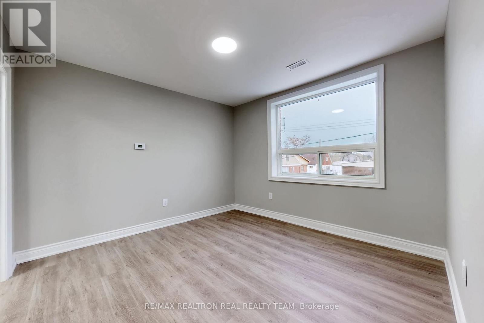 195 Balmoral Avenue N, Hamilton, ON - Indoor Photo Showing Other Room