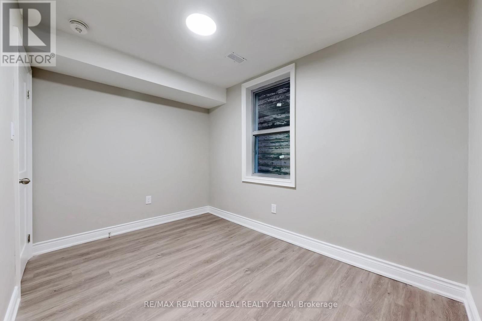 195 Balmoral Avenue N, Hamilton, ON - Indoor Photo Showing Other Room