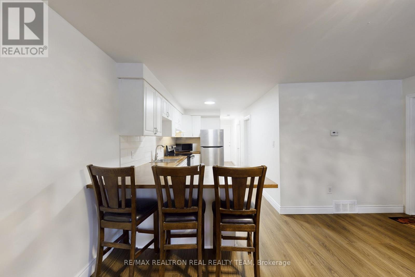 195 Balmoral Avenue N, Hamilton, ON - Indoor Photo Showing Dining Room