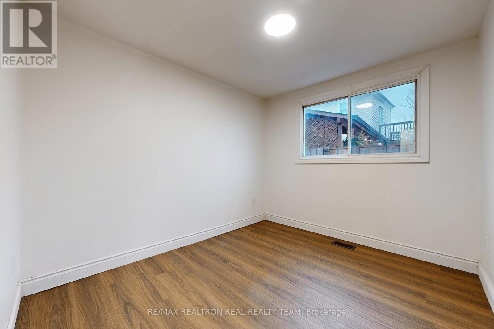 195 Balmoral Avenue N, Hamilton, ON - Indoor Photo Showing Other Room