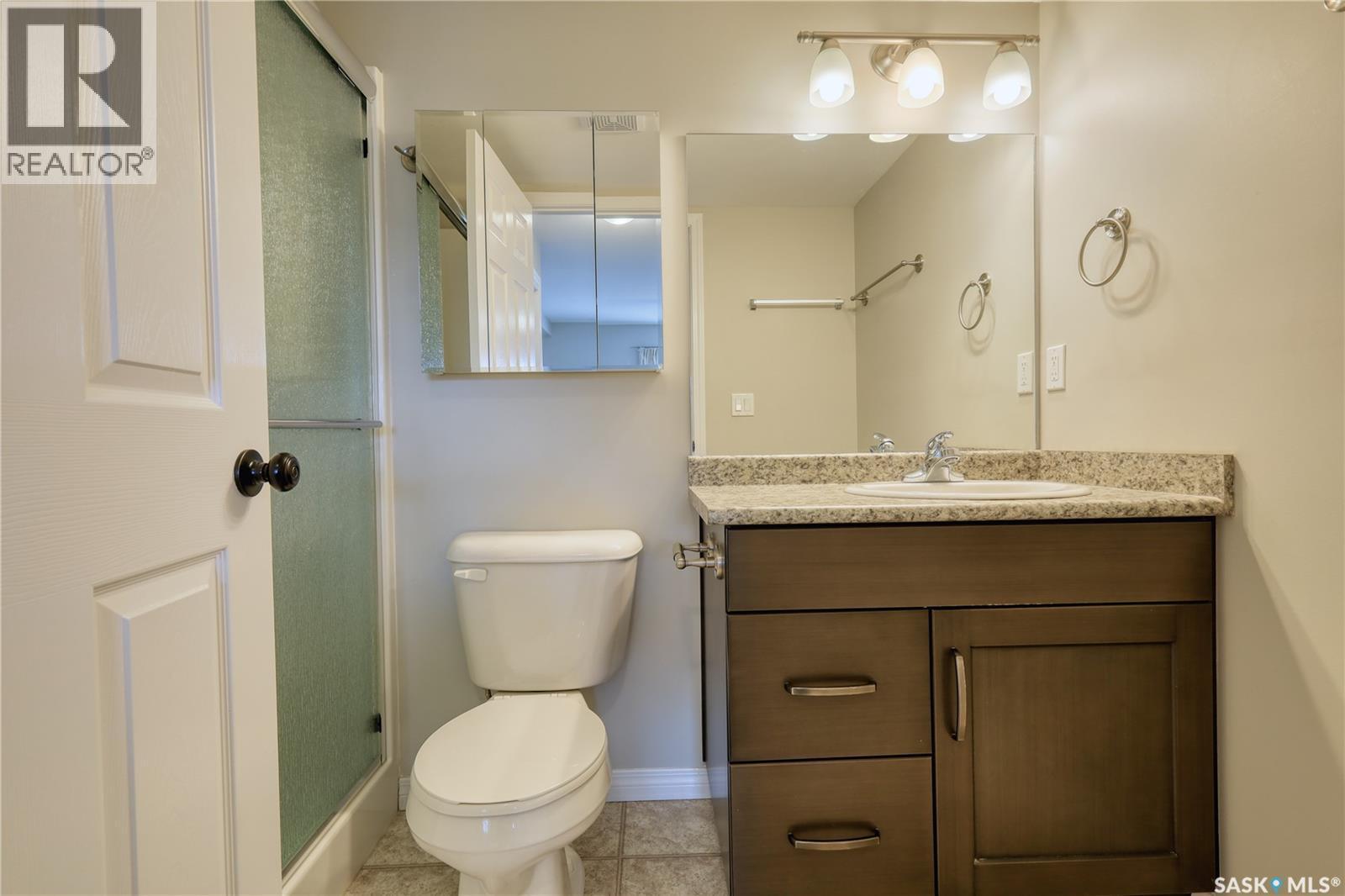 112 610 Centennial Boulevard, Warman, SK - Indoor Photo Showing Bathroom