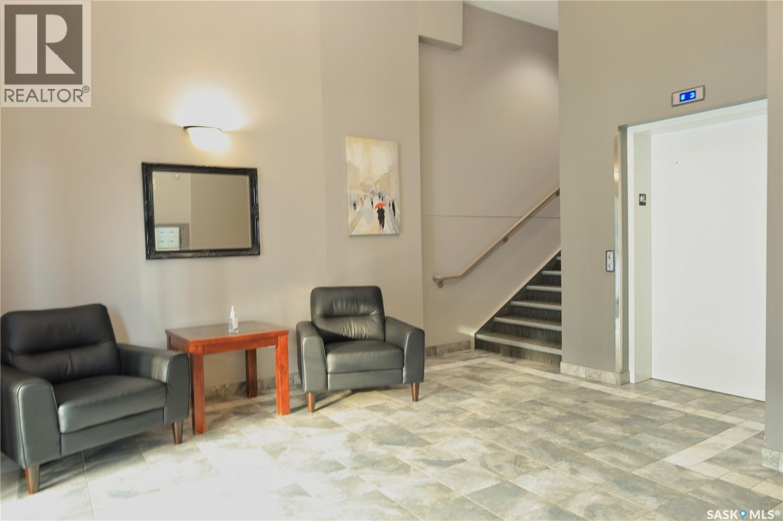 112 610 Centennial Boulevard, Warman, SK - Indoor