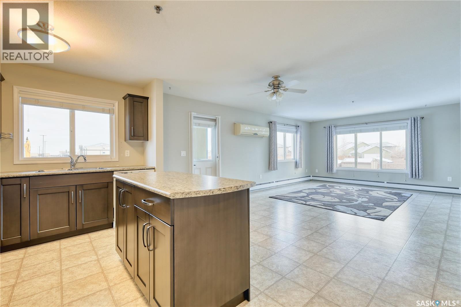 112 610 Centennial Boulevard, Warman, SK - Indoor Photo Showing Kitchen
