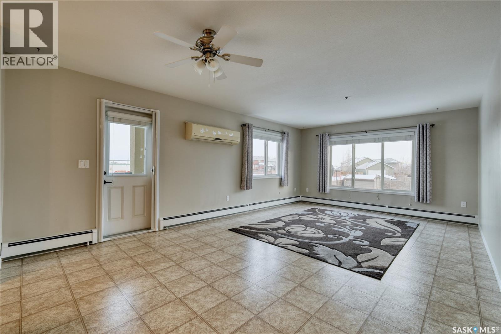 112 610 Centennial Boulevard, Warman, SK - Indoor Photo Showing Other Room