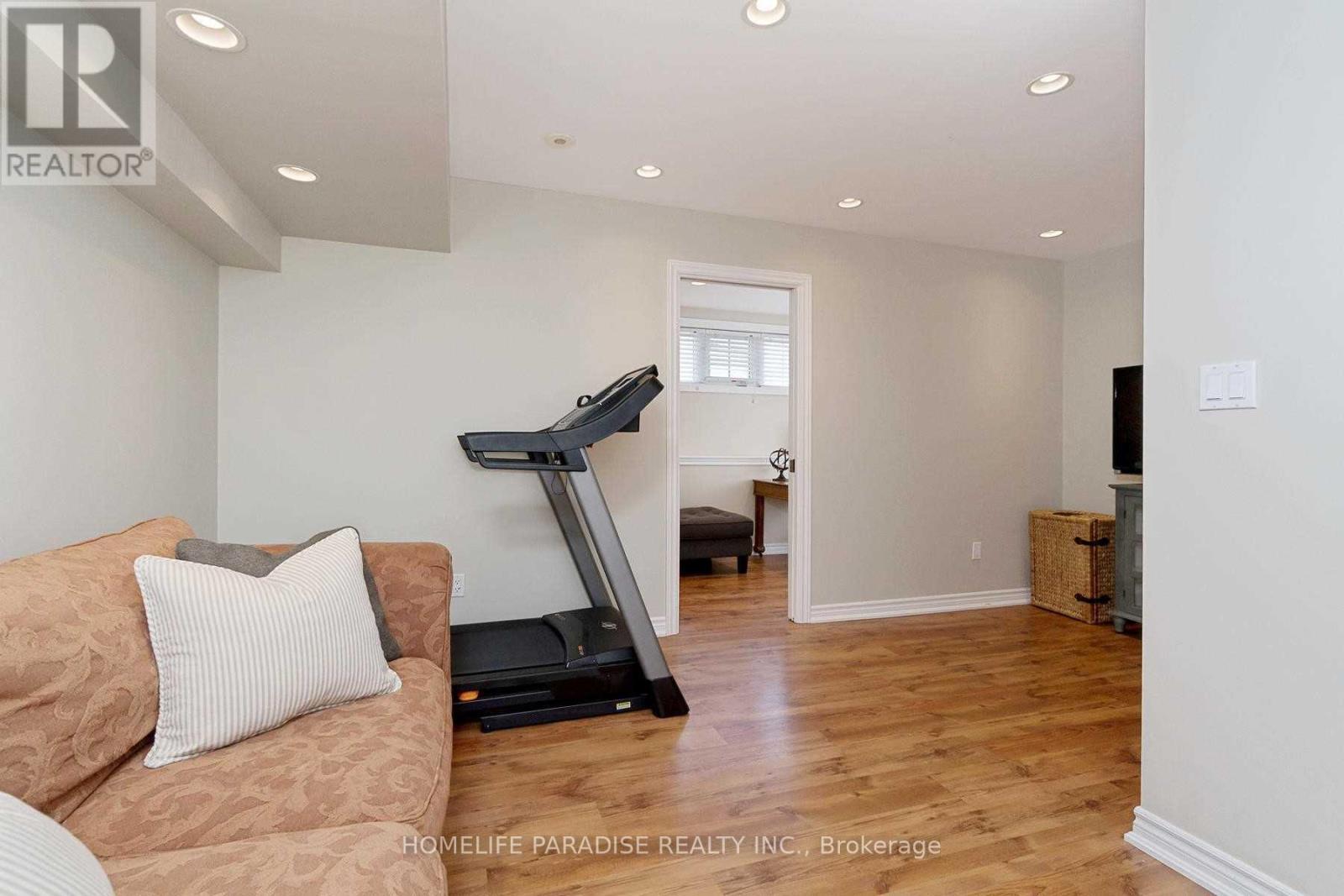 2368 Sutton Drive, Burlington, ON