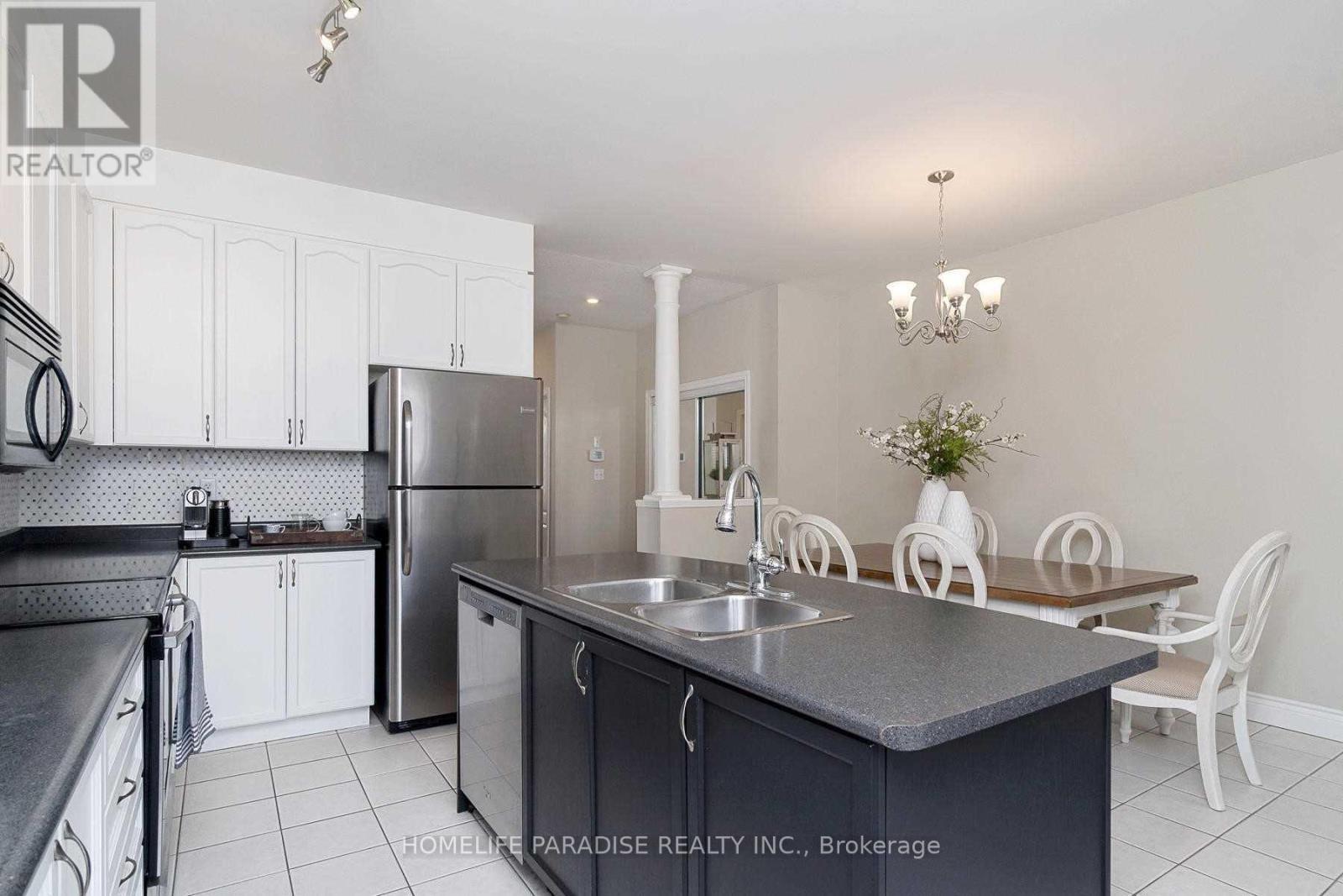 2368 Sutton Drive, Burlington, ON