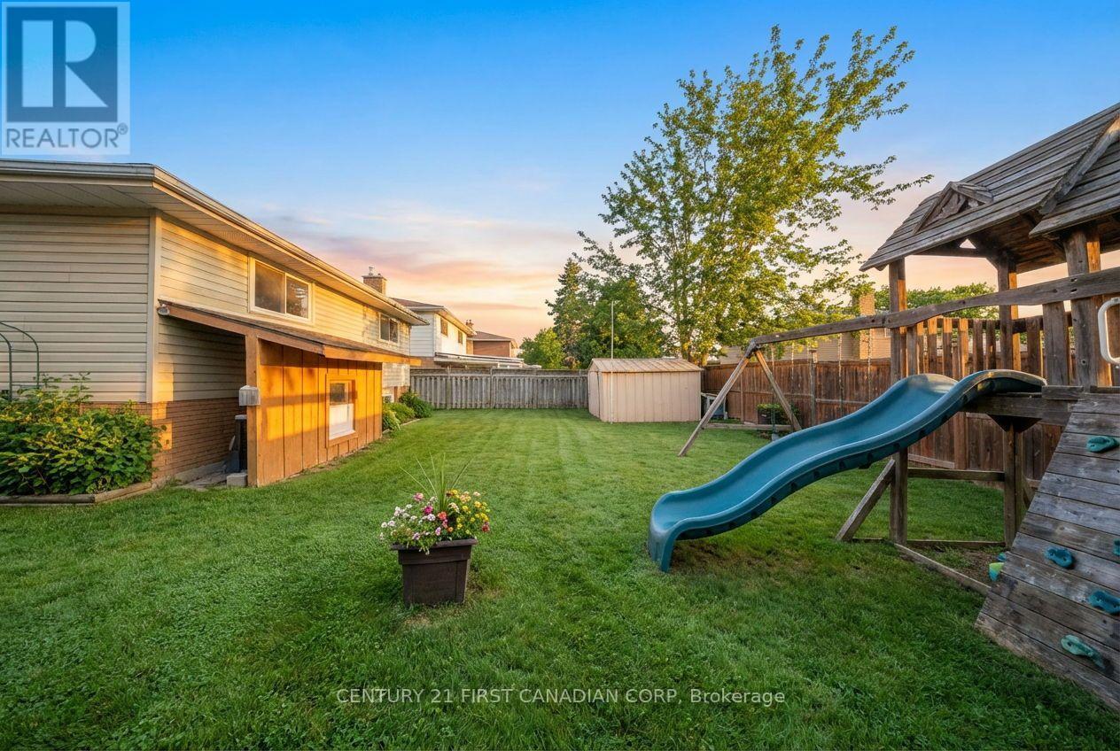 6 Spartan Drive, Brantford, ON - Outdoor With Backyard