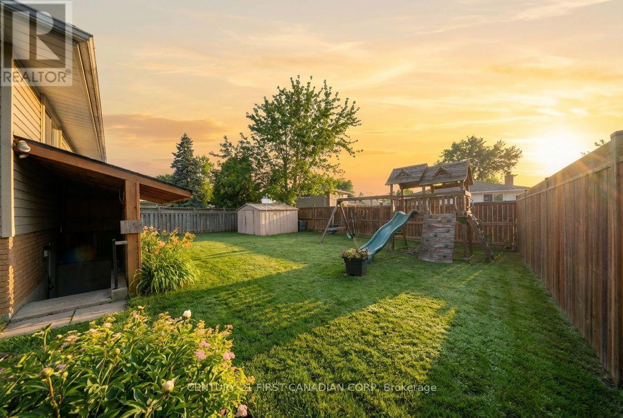 6 Spartan Drive, Brantford, ON - Outdoor