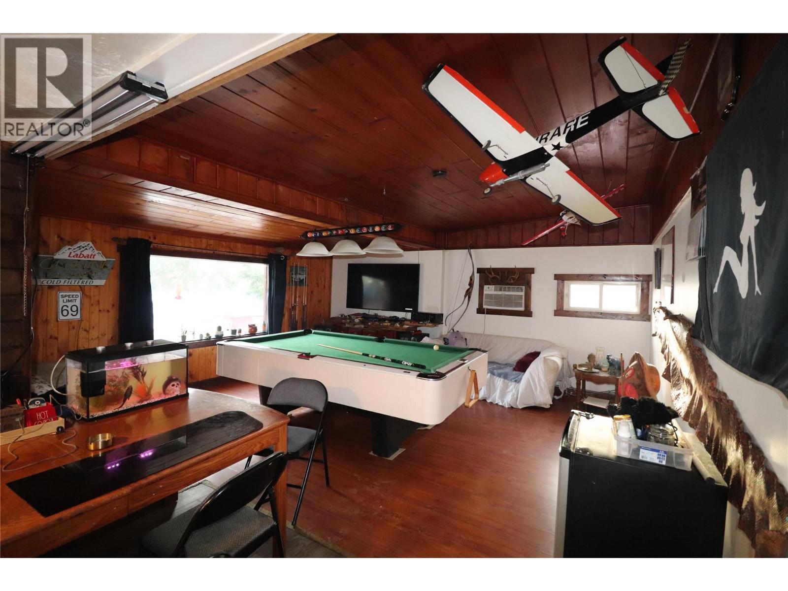 First house - 1381 3B Highway, Warfield, BC - Indoor Photo Showing Other Room