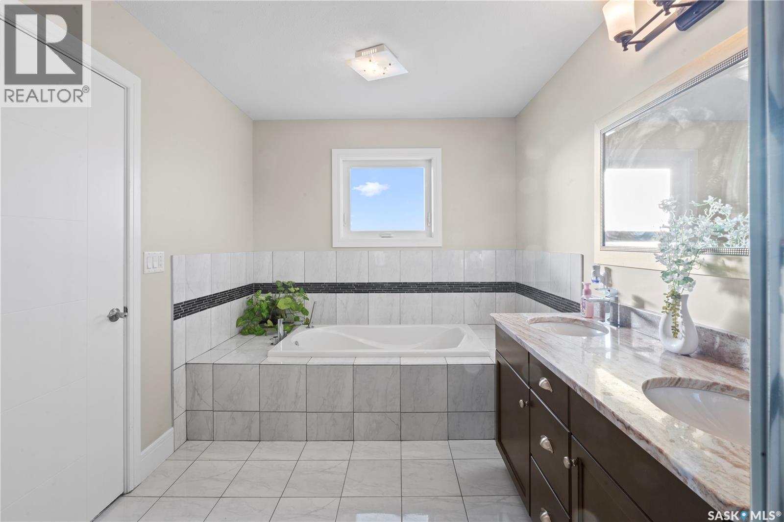 742 Evergreen Boulevard, Saskatoon, SK