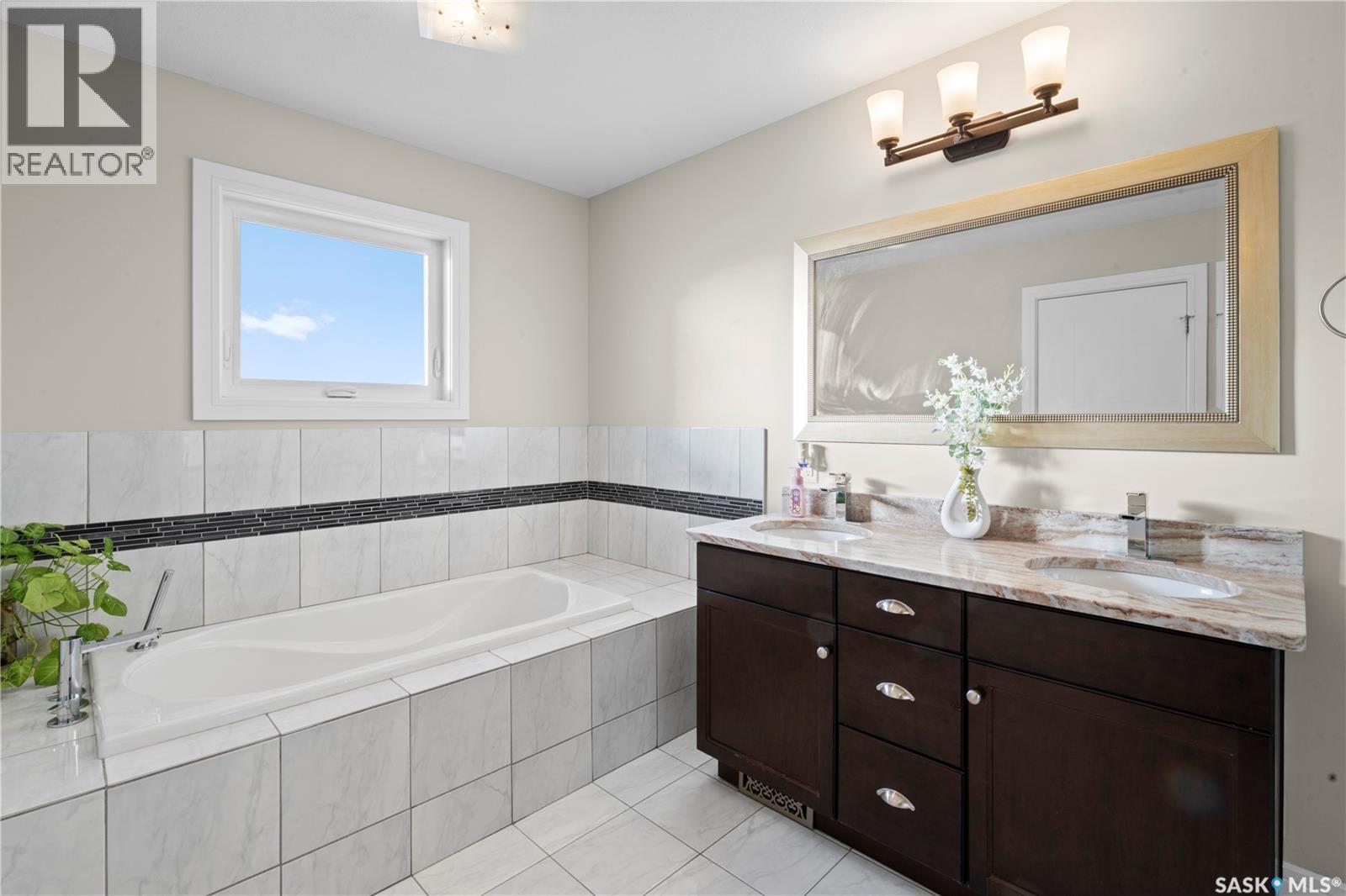 742 Evergreen Boulevard, Saskatoon, SK