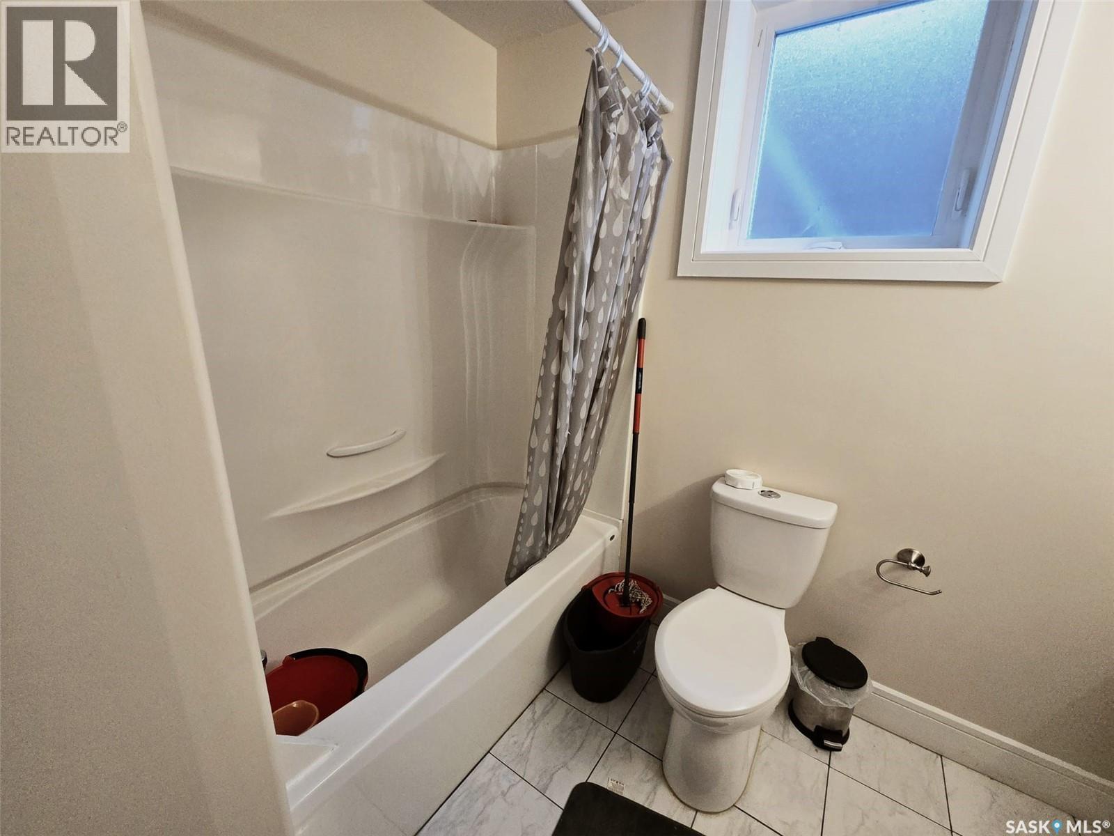 742 Evergreen Boulevard, Saskatoon, SK - Indoor Photo Showing Bathroom