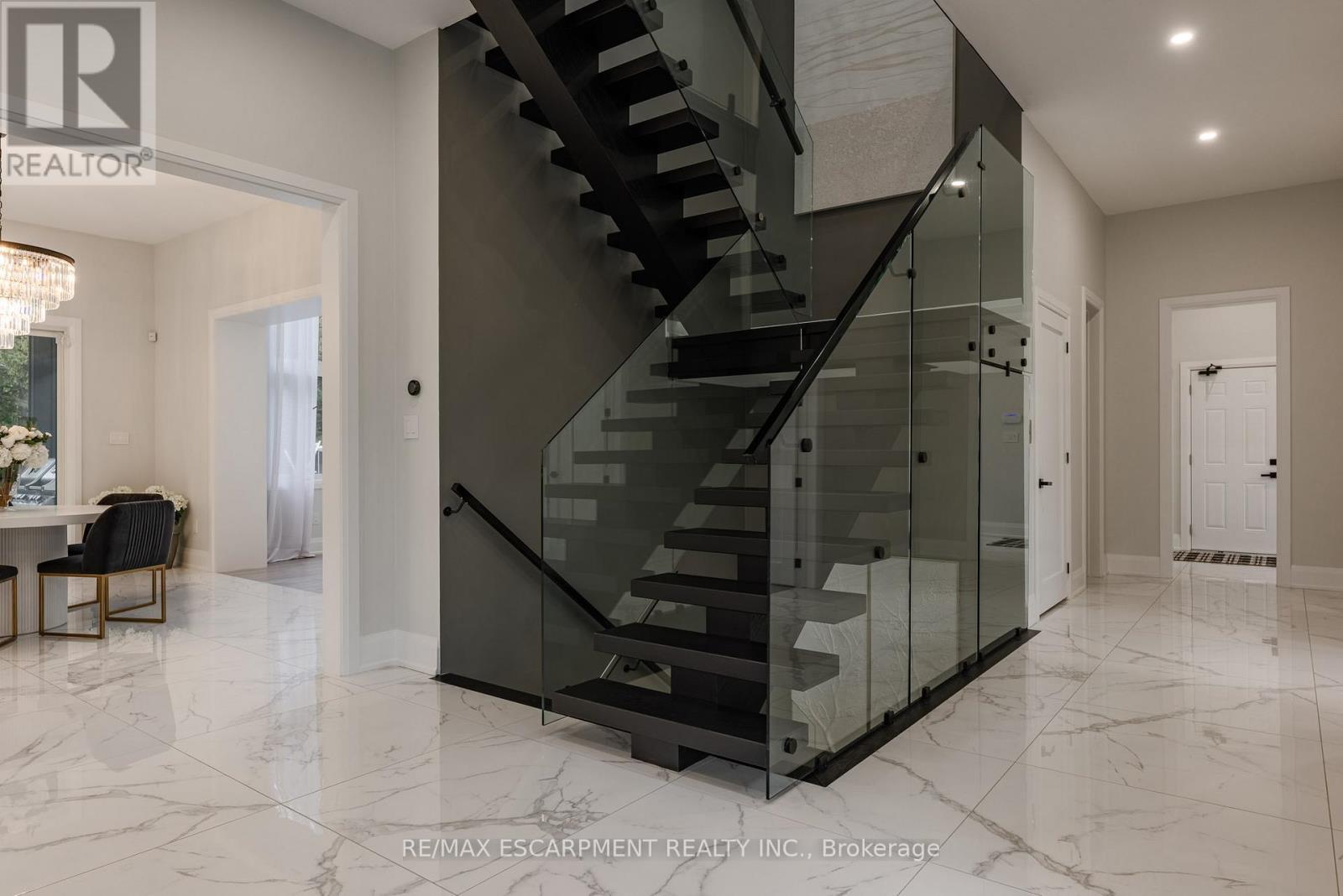 2110 Stonehouse Crescent, Mississauga, ON - Indoor Photo Showing Other Room