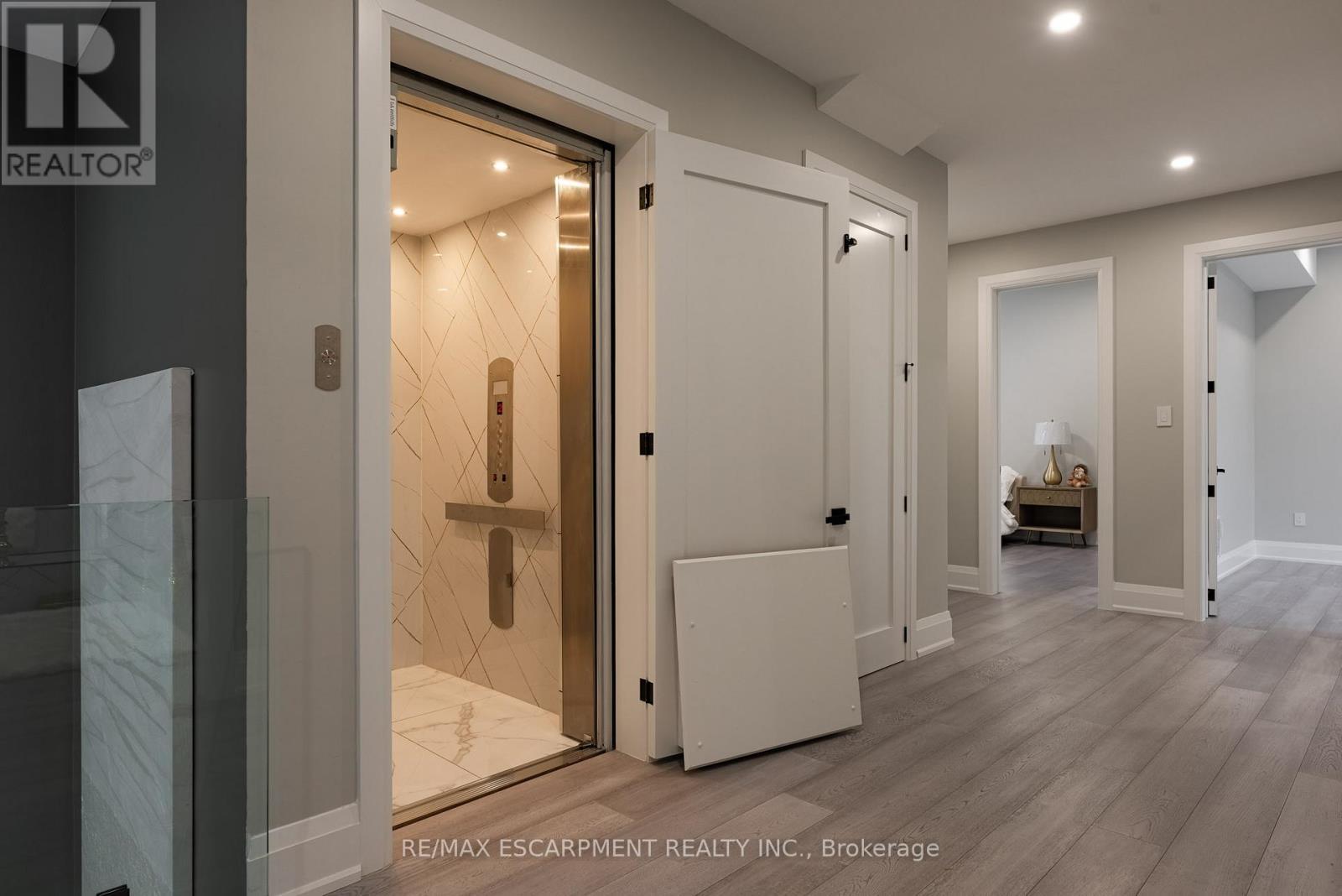 2110 Stonehouse Crescent, Mississauga, ON - Indoor Photo Showing Other Room