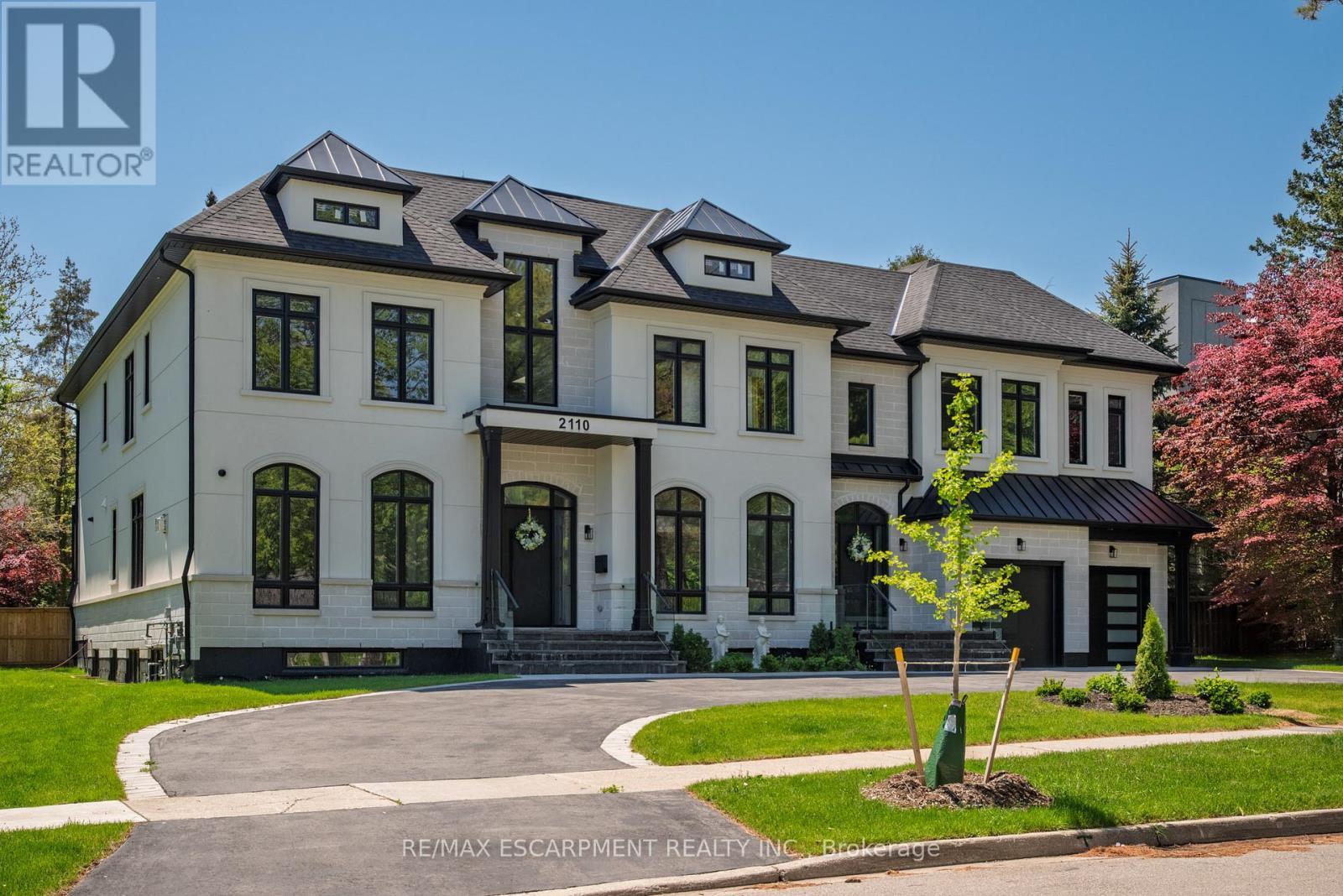 2110 Stonehouse Crescent, Mississauga, ON - Outdoor With Facade