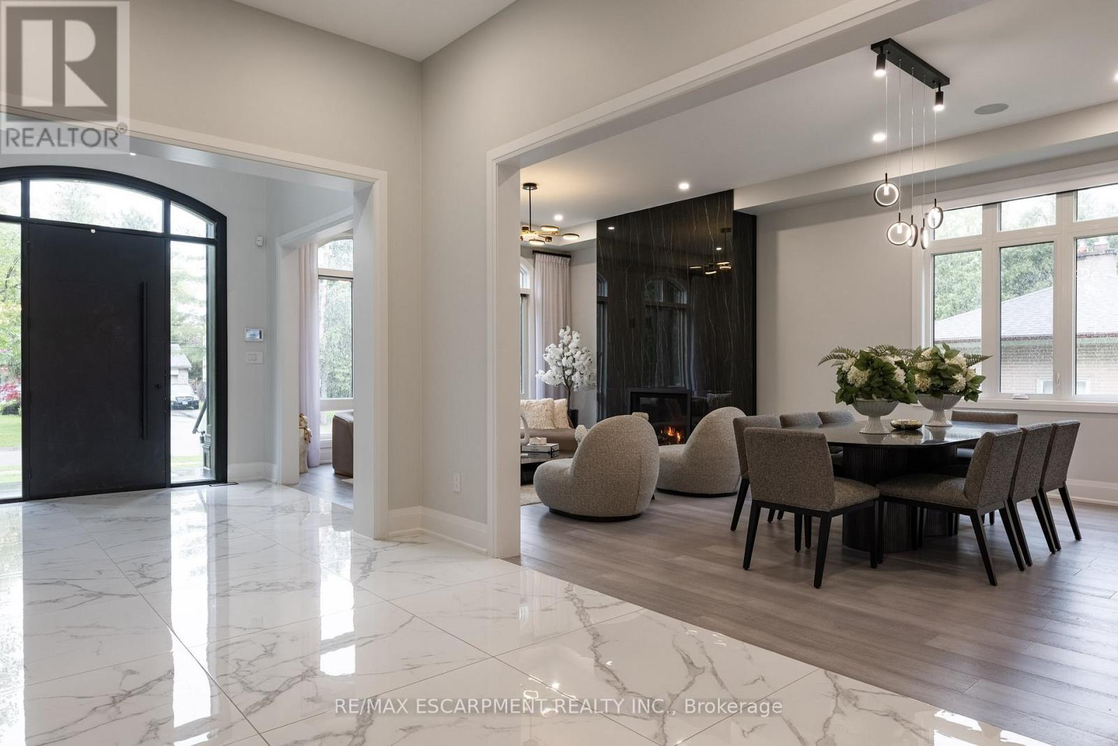 2110 Stonehouse Crescent, Mississauga, ON - Indoor Photo Showing Dining Room