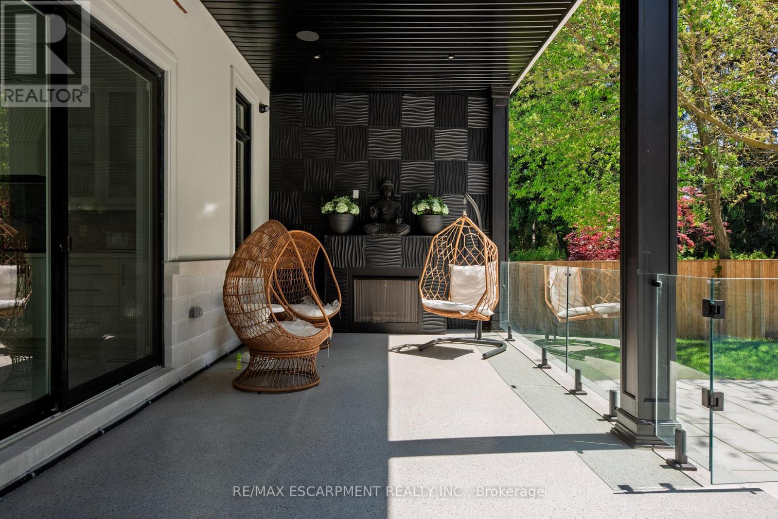 2110 Stonehouse Crescent, Mississauga, ON - Outdoor With Exterior