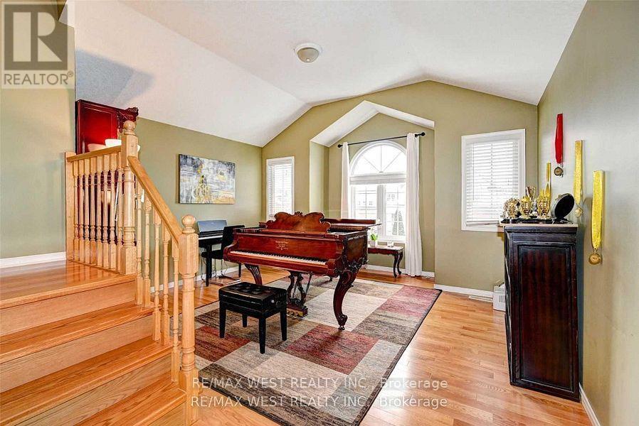 10 Verona Street, Kitchener, ON - Indoor Photo Showing Other Room