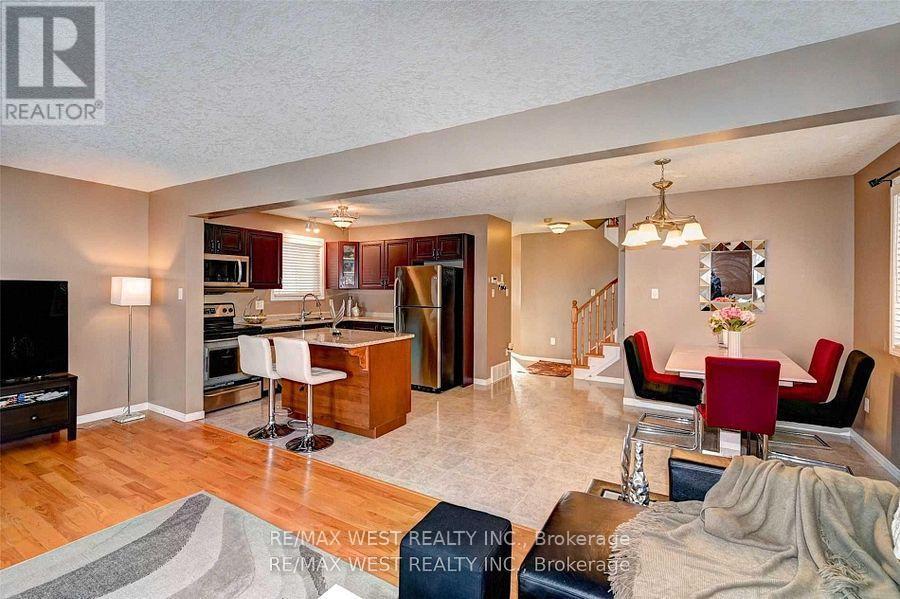 10 Verona Street, Kitchener, ON - Indoor