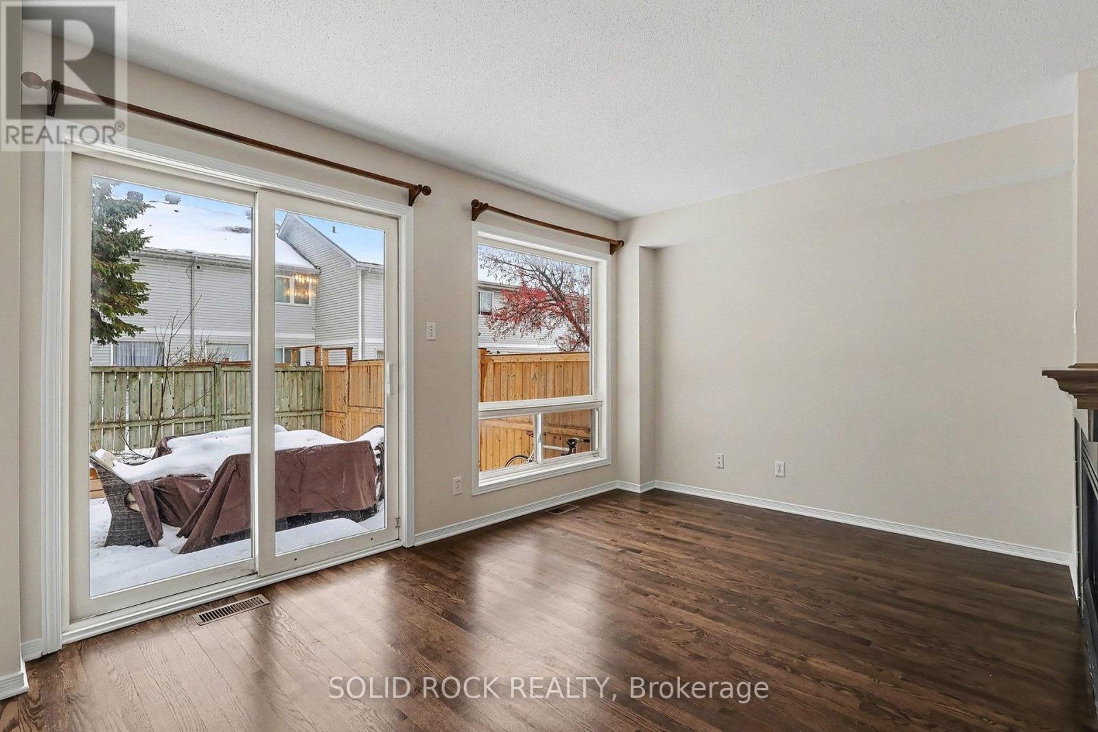 17 Festive Private, Ottawa, ON - Indoor Photo Showing Other Room