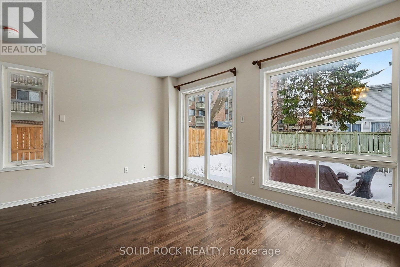 17 Festive Private, Ottawa, ON - Indoor Photo Showing Other Room